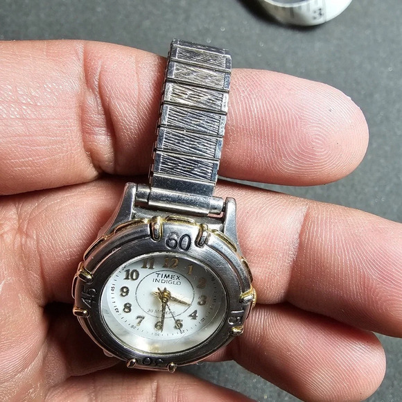 Timex Indiglo WR 30M Two Tone Quartz Analog Women's Watch Working Stretch Band - Picture 5 of 10